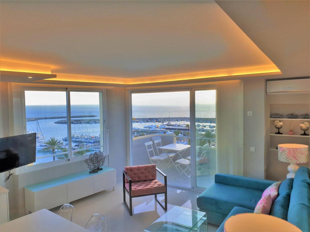 Fabulous Apartment In Front Of Sea & Marina With Incredible Views エステポナ エクステリア 写真