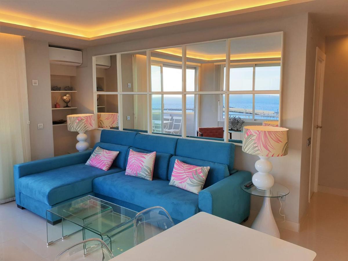 Fabulous Apartment In Front Of Sea & Marina With Incredible Views エステポナ エクステリア 写真